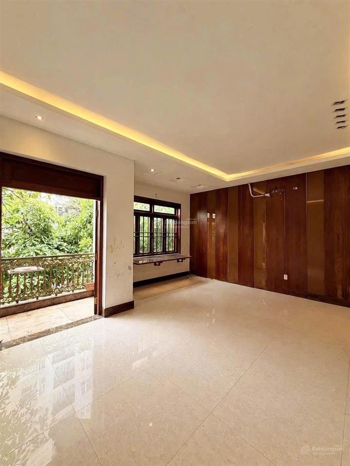 Biệt thự khu him lam, dt 10x20m, hầm 4 tầng, hđt 120tr, giá 70 tỷ còn thương lượng
