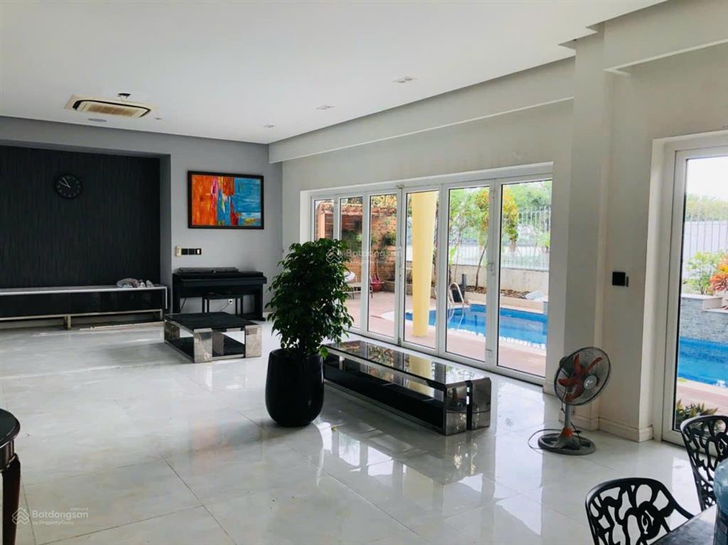 Biệt thự view sông khu compound 153 nguyễn văn hưởng, dt 420m2, hầm 3 tầng, hđt 7500$, giá 135 tỷ