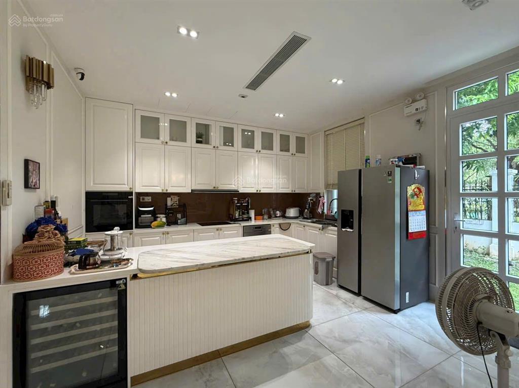 Biệt thự vip khu compound 153 nguyễn văn hưởng, dt 352m2, 4 tầng, giá 125 tỷ thương lượng