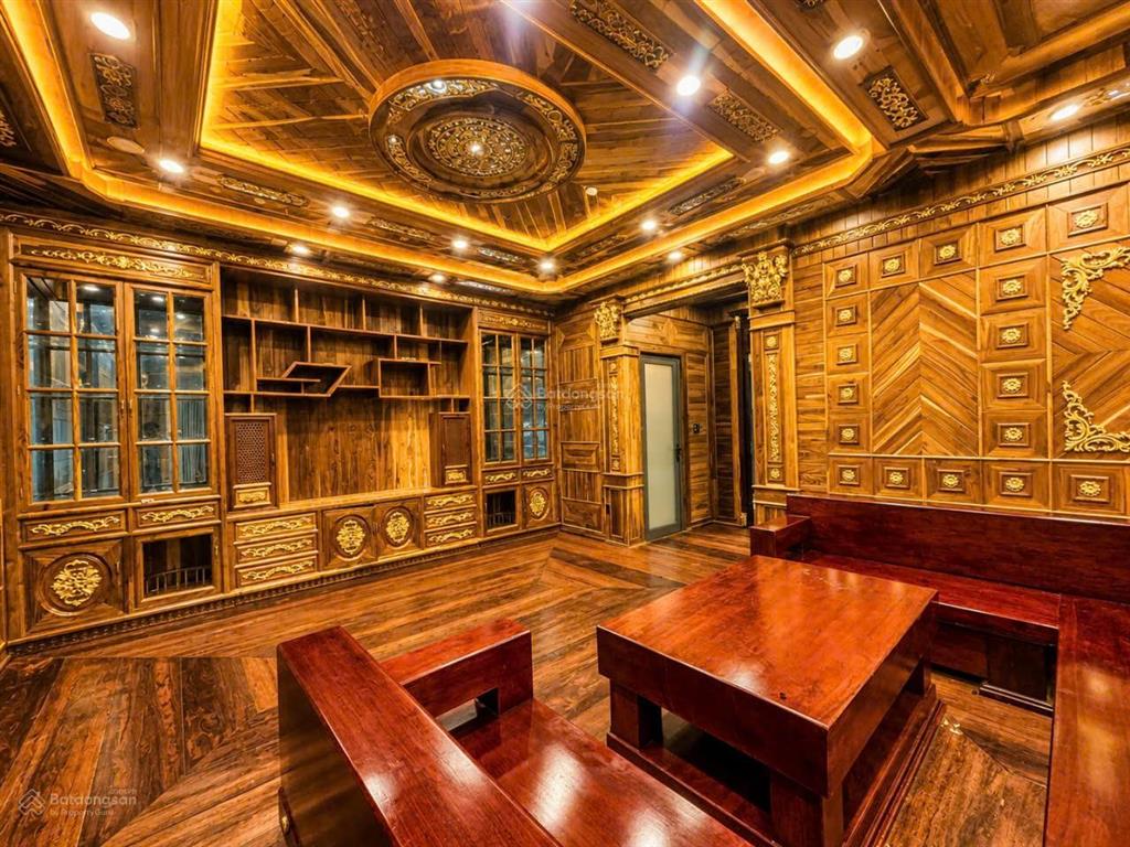 Mình chính chủ cần bán toà nhà văn phòng cc kết hợp penthouse sang trọng lô góc mặt tiền phạm hùng