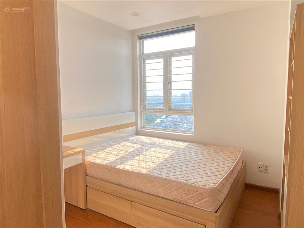 Bán nhà có ban công phòng khách, cc him lam riverside 2pn 2wc 96m giá 6.8ty  0937 781 ***