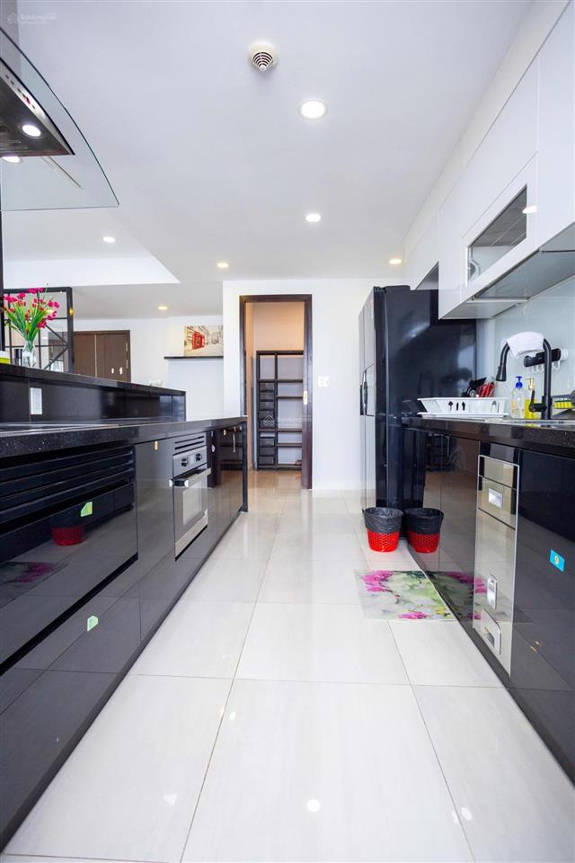 Nổi bật lúc này, 99m sunrise city chỉ 7,7 tỷ lầu cao view đẹp, full nội thất,  0937 781 ***