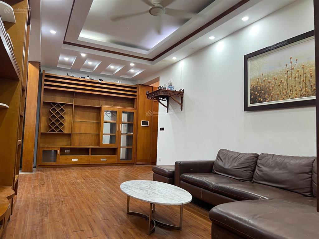 Cho thuê căn hộ 3pn, 2wc, 117m2, full nội thất tại sunrise building 3, thoáng mát tiện đi lại