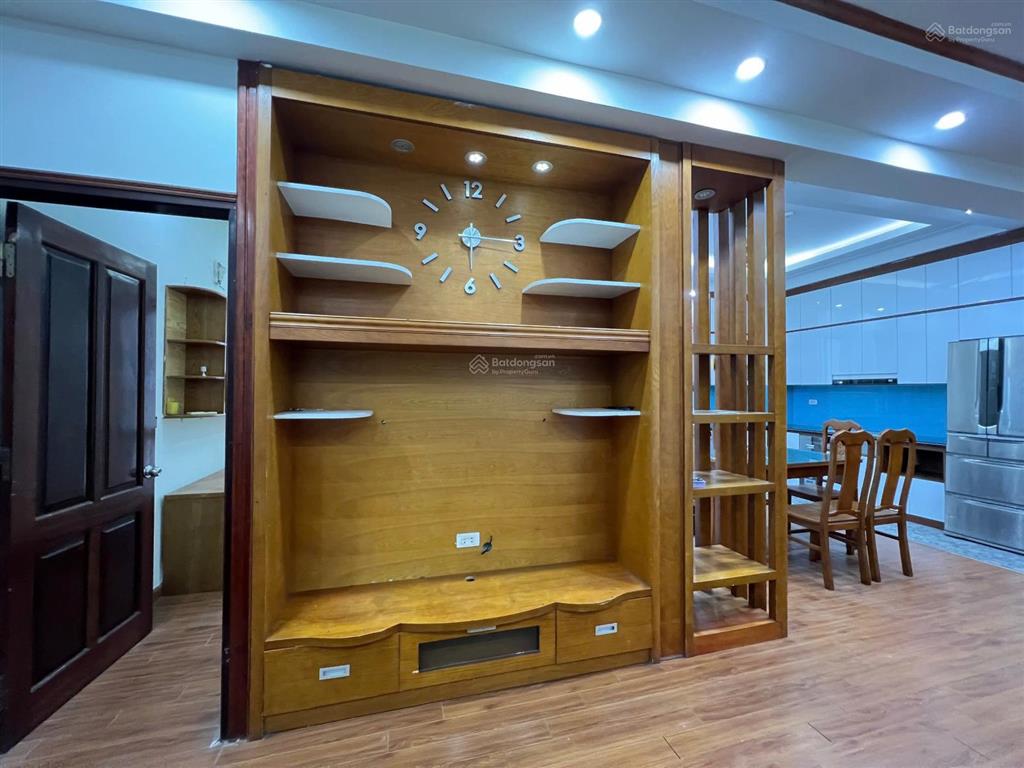 Cho thuê căn hộ 3pn, 2wc, 117m2, full nội thất tại sunrise building 3, thoáng mát tiện đi lại