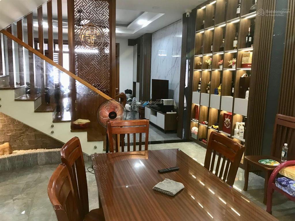 Bán nhà tân hiệp 4 84m²  3 tầng  4pn  hóc môn  giá 6.1 tỷ