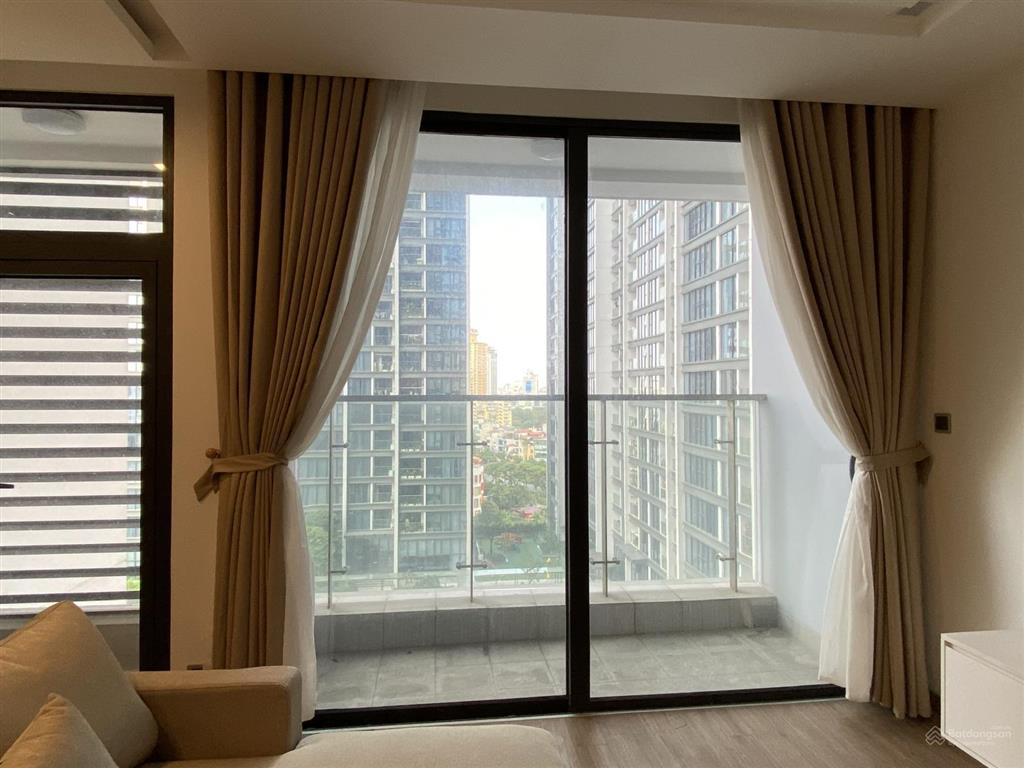 Bán ch m1.1004 3pn, 2wc, 106m2 tại vinhomes metropolis  liễu giai, giá cực chất 24,6 tỷ