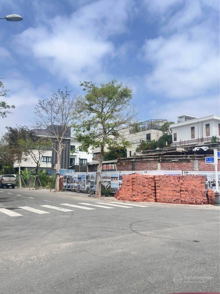Bán gấp lô biệt thự giáng hương 10  euro 2 300m2 giá chỉ 25,5 tỷ o94.8o13.ooo