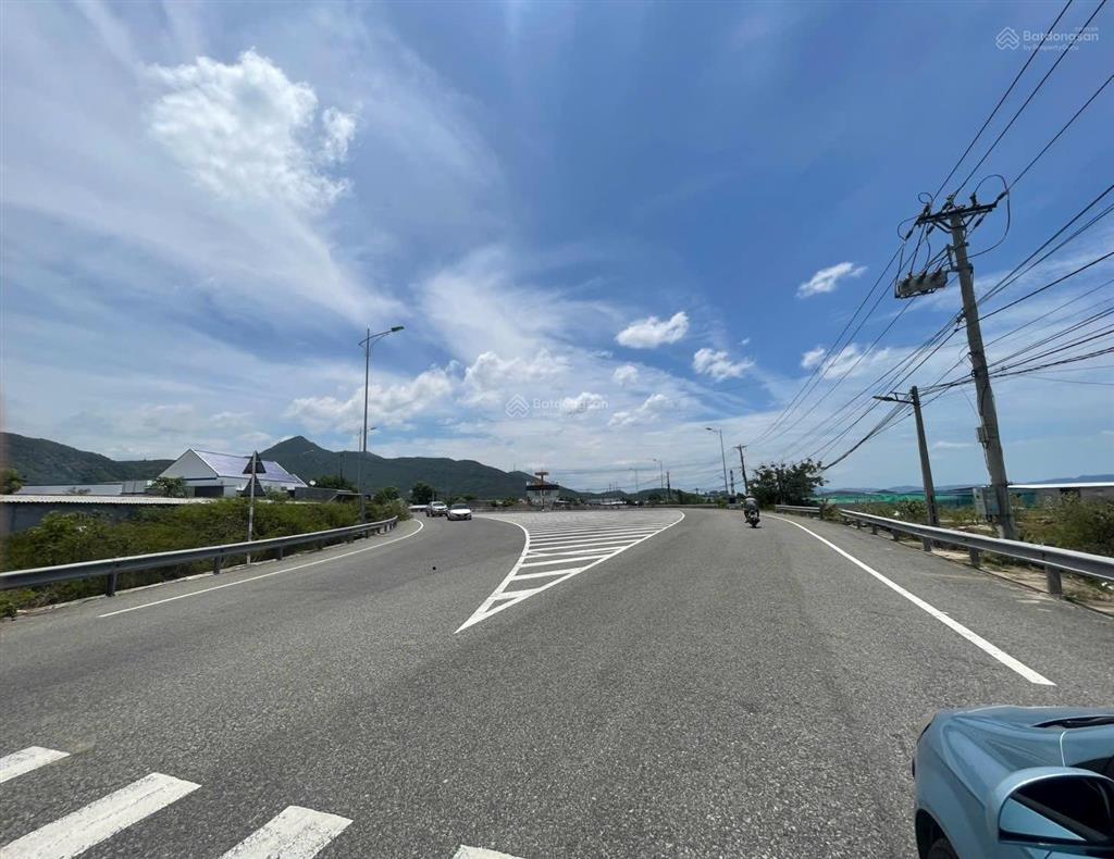 Bán 2479m2 đất biển ninh phước hướng đông