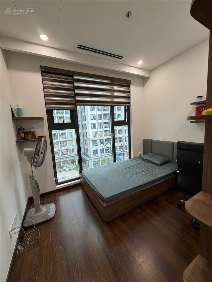 Chính chủ bán căn góc , full nội thất, sẵn sổ, toà b. masteri