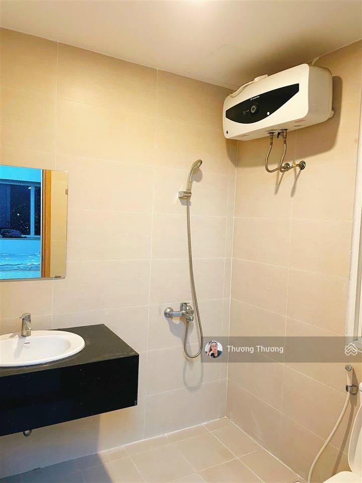 Charmington  cho thuê 2 phòng ngủ full nội thất căn góc 18tr5, thương lượng