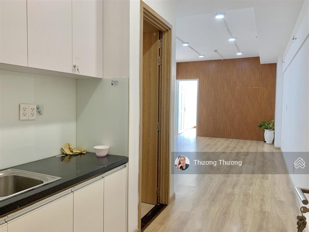 Charmington la pointe  cho thuê sàn 45m2 có vách ngăn, máy lạnh