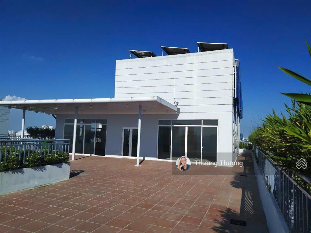 Penthouse charmington la pointe làm văn phòng  dt 133m2