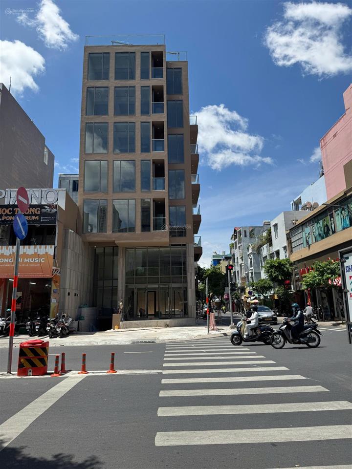 Siêu khan hiếm  hơn 1000m2 sàn  kế quận 1  tòa nhà góc 2 mặt tiền ngang 9m  hầm 7 tầng siêu vip
