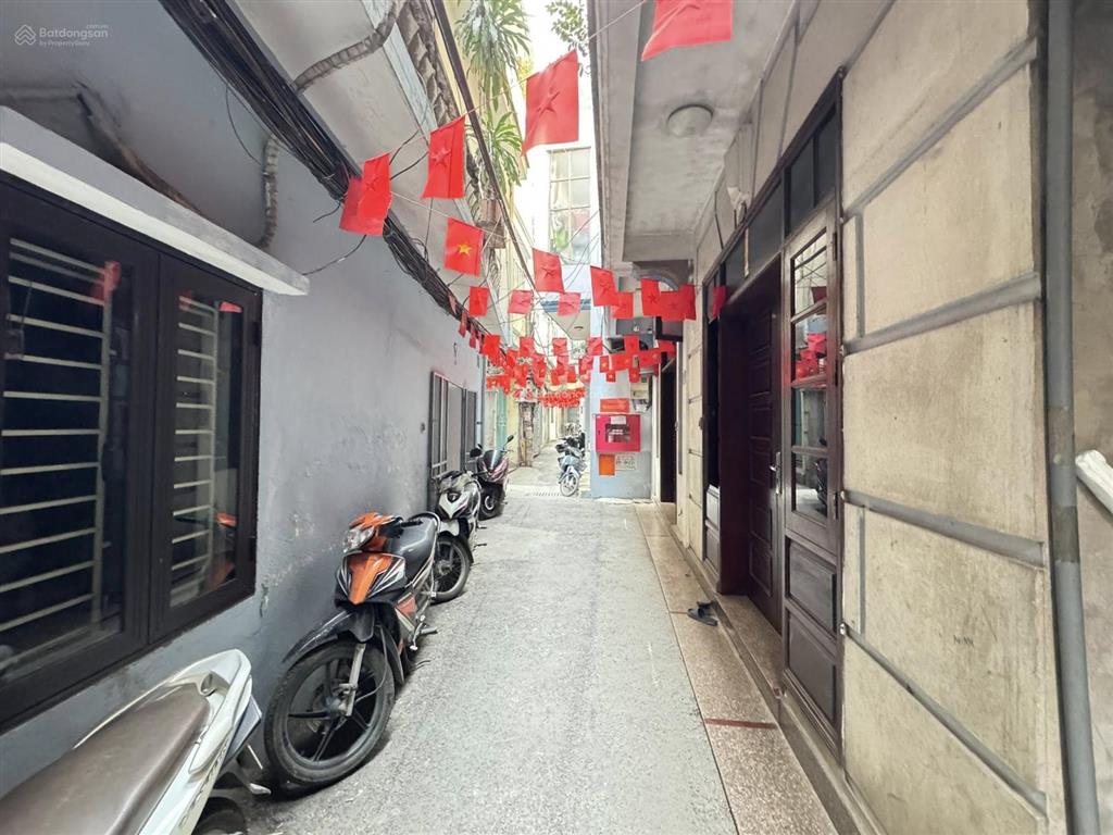 Chính chủ bán nhà sổ 23 ngõ 78 kim hoacách phố 30mthoáng sángdt 42m2giá 7.5 tỷ  0921 898 ***