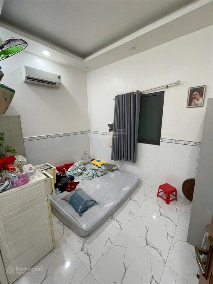 Bán nhà lô góc tô hiệu  4m x 16m  xe tải đổ cửa  giá 5,8 tỷ
