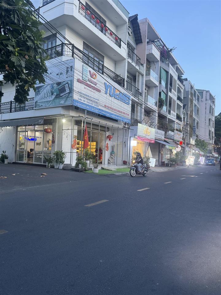 Nhà mặt tiền thoại ngọc hầu dt khủng 4.8 x 45m dòng tiền 22tr/tháng giá 11,8 tỷ thương lượng