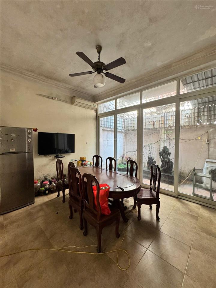 Chính chủ bán biệt thự gần hồ sài đồng long biên 140m2 3.5 tầng có gara oto giá 39 tỷ