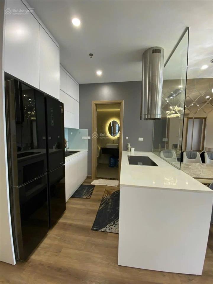 Berriver bán căn 3pn tầng cao tòa mới giá 7.9 tỷ. sổ lâu dài, full đồ. chủ nhà thiện chí bán