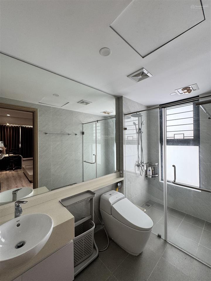 Berriver n02 bán căn 3pn 101m2 nội thất đẹp, tầng cao. đã có sổ. giá 9,6 tỷ