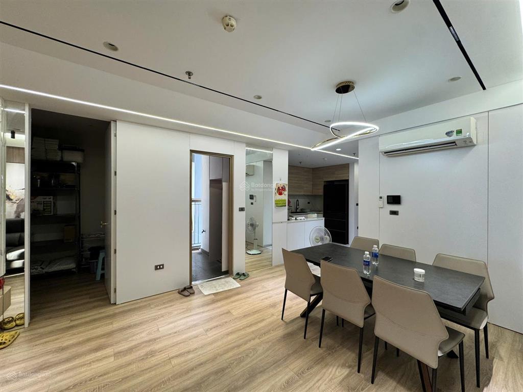Berriver bán căn 3pn góc 101m2 tòa n02 view thành phố, nội thất đẹp, sẵn sổ sang tên (ảnh dưới)