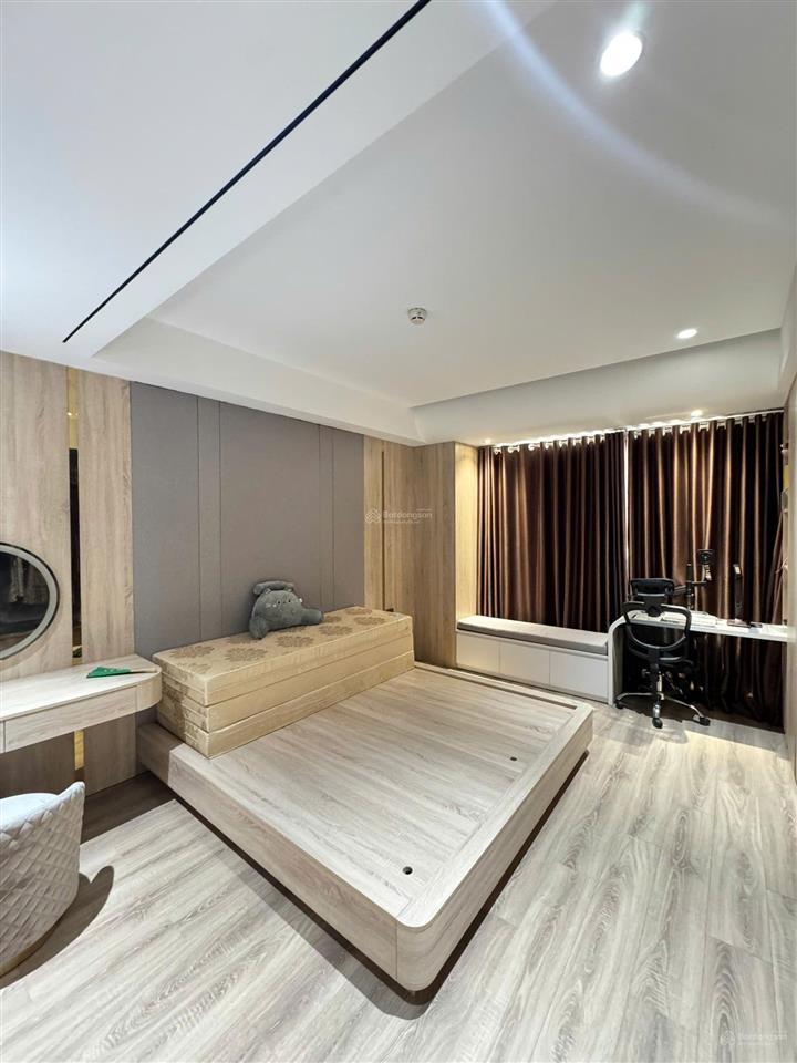 Berriver bán căn 3pn góc 101m2 tòa n02 view thành phố, nội thất đẹp, sẵn sổ sang tên (ảnh dưới)