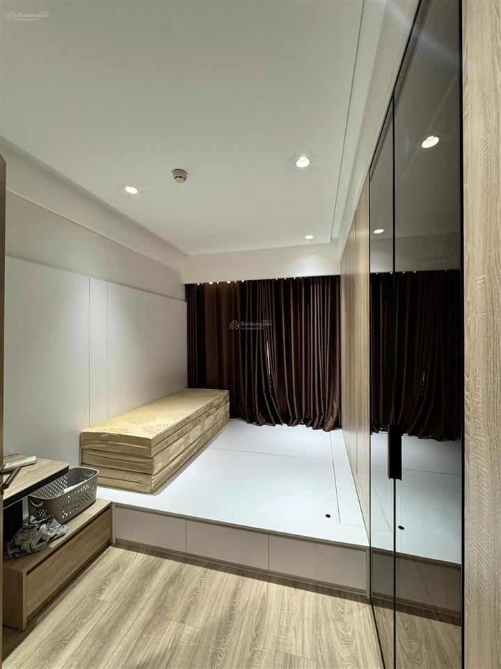 Berriver bán căn 3pn góc 101m2 tòa n02 view thành phố, nội thất đẹp, sẵn sổ sang tên (ảnh dưới)