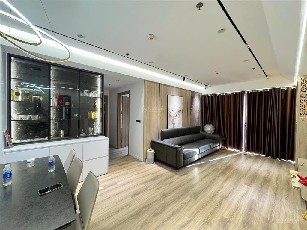 Berriver bán căn 3pn góc 101m2 tòa n02 view thành phố, nội thất đẹp, sẵn sổ sang tên (ảnh dưới)