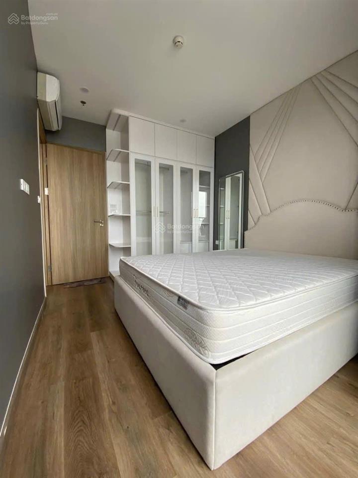 Tòa n02 berriver bán căn 3pn 81m2 tầng cao giá 7.9 tỷ có thương lượng, sẵn sổ sang tên