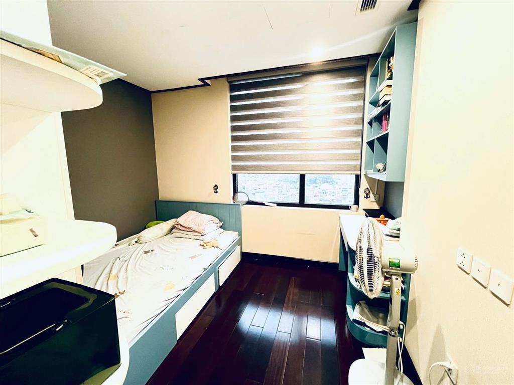 Bán căn 82,1m2 hc golden tòa a, căn đủ 3pn ko bị cột trụ, tầng cao. giá 8,2 tỷ
