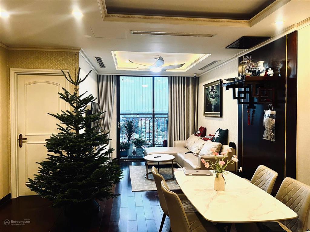 Bán căn 82,1m2 hc golden tòa a, căn đủ 3pn ko bị cột trụ, tầng cao. giá 8,2 tỷ