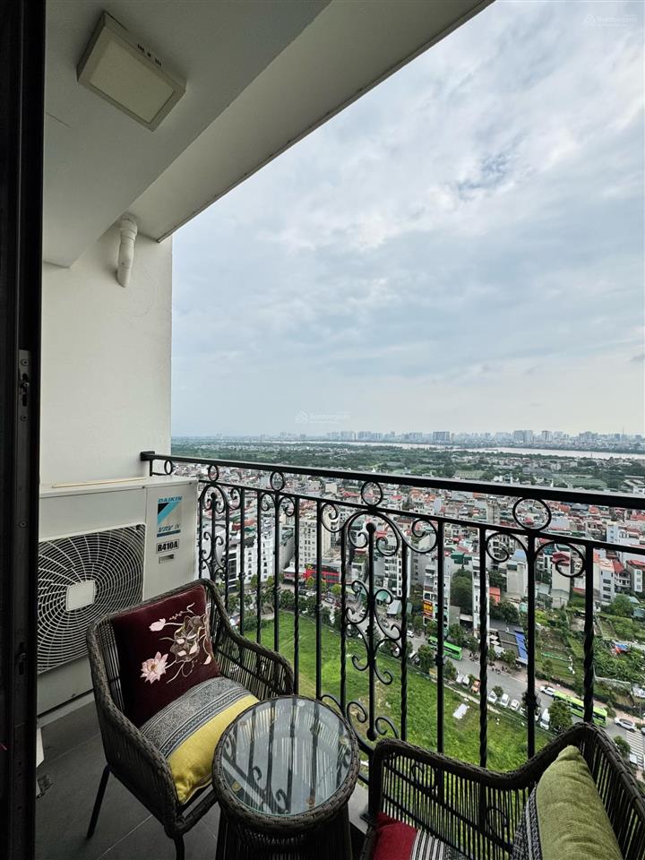 Hc golden bán căn 120m2 view sông tầng ko áp mái, giá 12.3 tỷ. full nội thất phù hợp gia đình