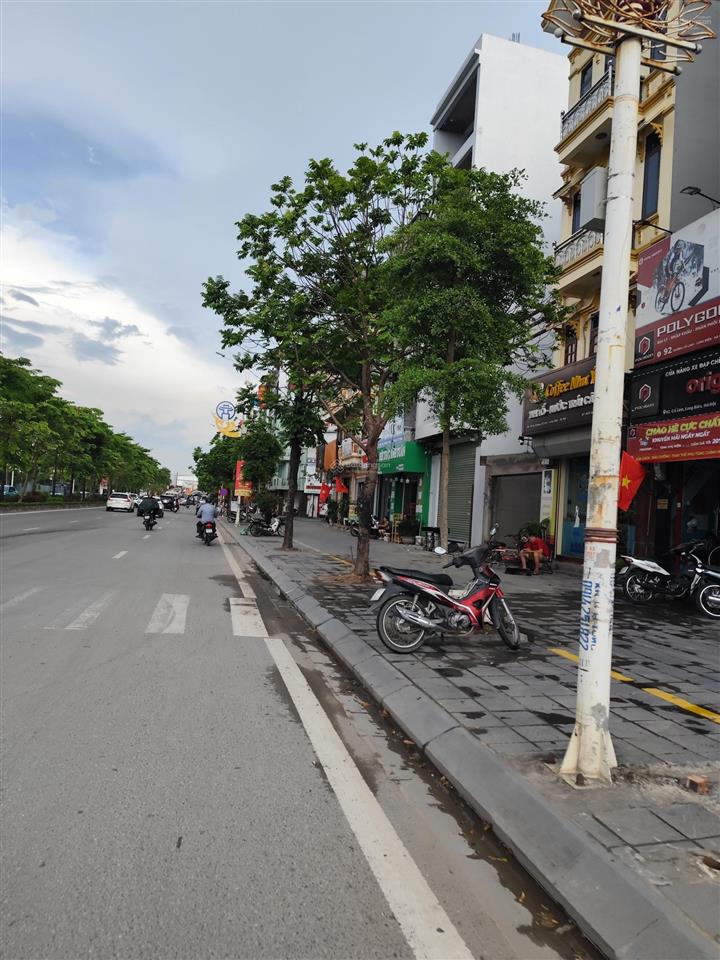 Bán nhà mặt phố cổ linh 85m² , mt 4,4m nhà 6 tầng thang máy giá 42 tỷ có tl .