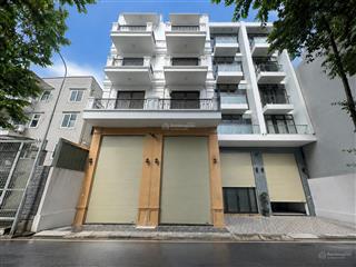 Phố hoa lâm 65m2 nhà mới xây 6 tầng thang máy ô tô đõ cửa
