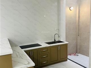 Nhà phố trung tâm tân bình  ngang 4.4 dài 15.5m  ngay lạc long quân