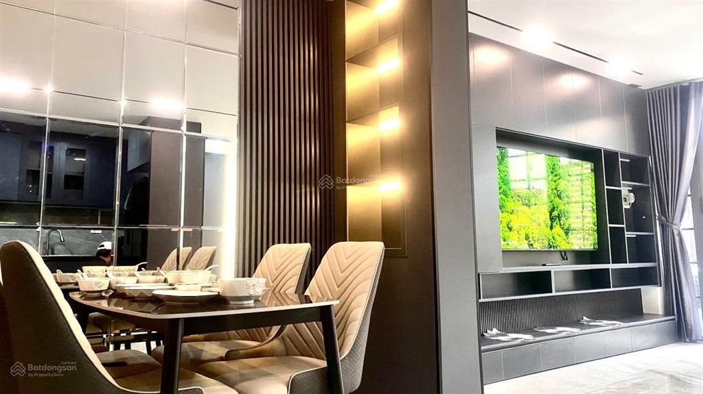 Gấp bán căn nhà ngay trần văn quang  tân bình  cách mặt tiền vài bước chân  dt 57m2 [5.7 x 10m]