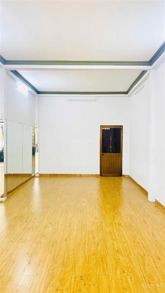 Không có căn thứ 2  lũy bán bích  tân phú  hẻm xe hơi (xe hơi vào nhà)  80m2 4 x 20m