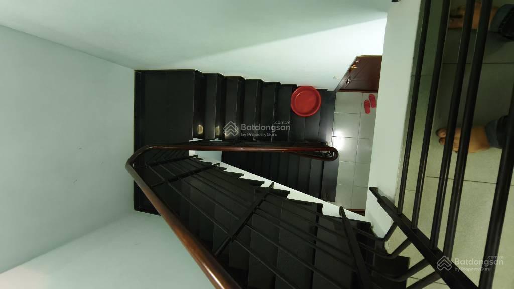 Lạc long quân  phường 10  tân bình  60m2 [4 x 15m]  4 tầng kiên cố  hxh thông  8 tỷ