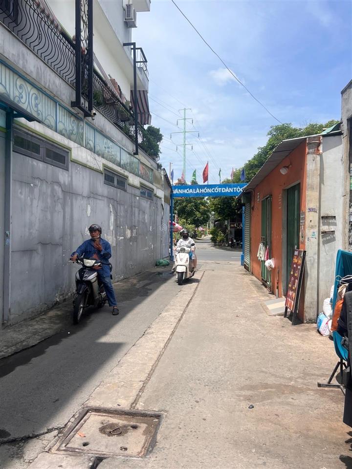 Hxh nguyễn sơn  sát đường lớn  đất 50m2 [4,5 x 11m]  chỉ hơn 4 tỷ
