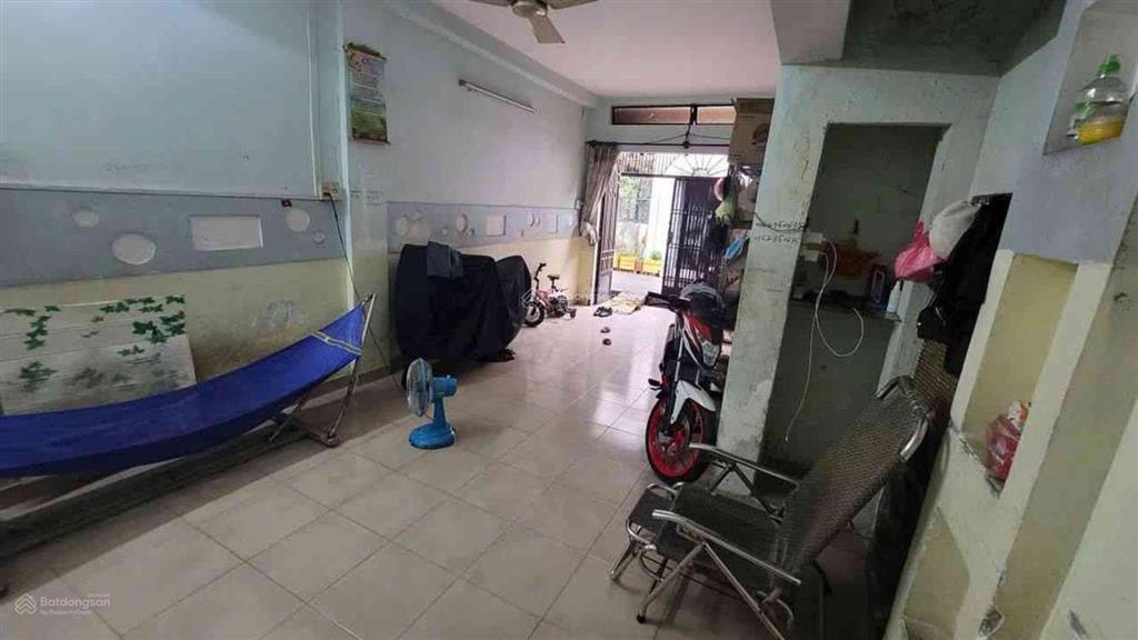 Lạc long quân  tân bình  37m2  2 tầng  hẻm 5m thông khắp ngã  4.9 tỷ tl