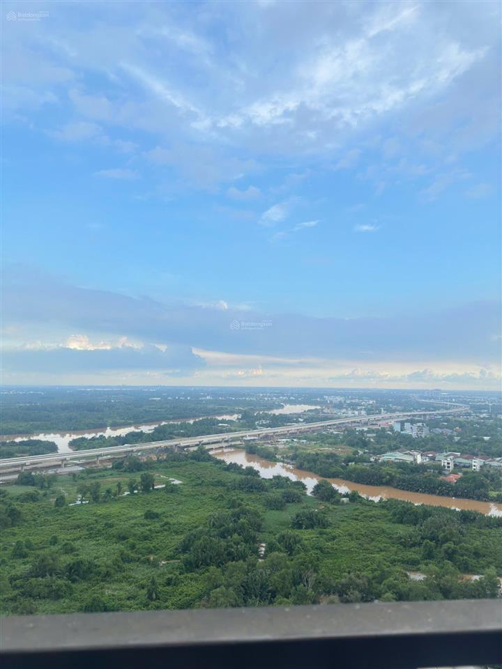 Quá rẻ  căn 2 phòng ngủ vinhomes quận 9 diện tích lớn 68m2, giá chỉ 2,65 tỷ  view sông, hướng đn.