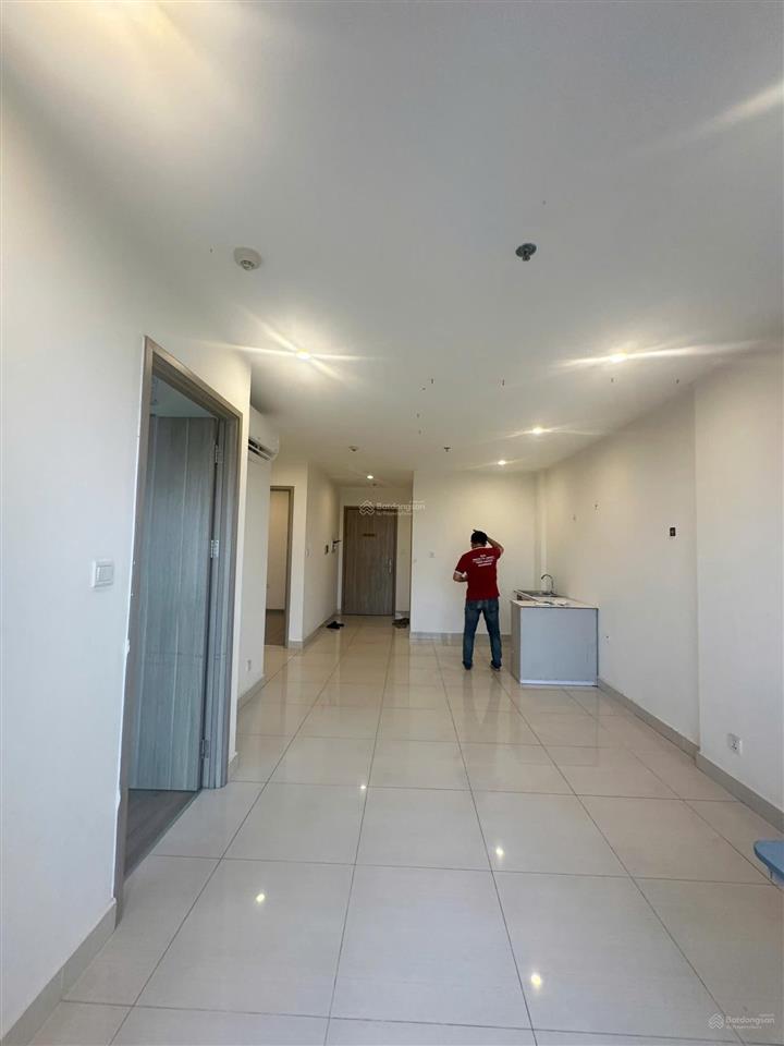 Quá rẻ  căn 2 phòng ngủ vinhomes quận 9 diện tích lớn 68m2, giá chỉ 2,65 tỷ  view sông, hướng đn.