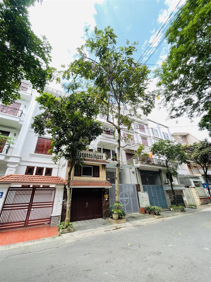 Nhà liền kề phân lô khu đô thị quan chức cạnh vinhomes hàm nghi, 115m2 5 tầng mt 12.m, bán nhanh