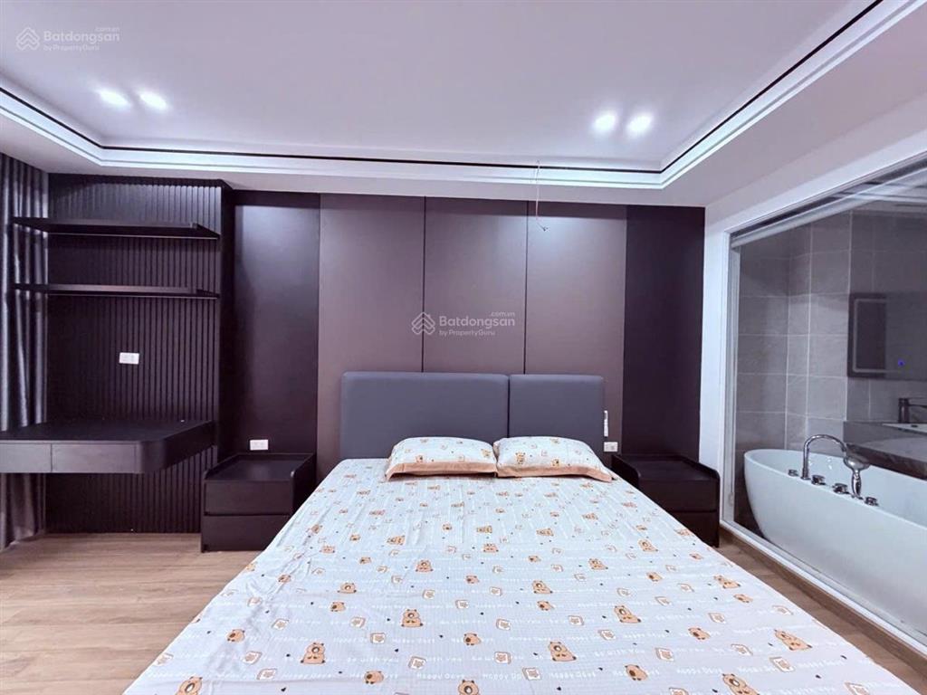 Đỉnh phố cự lộc, nhà dân xây đẹp, ngõ to, cánh 20m oto tránh, ko quy hoạch, dt 38m2* 5 tầng