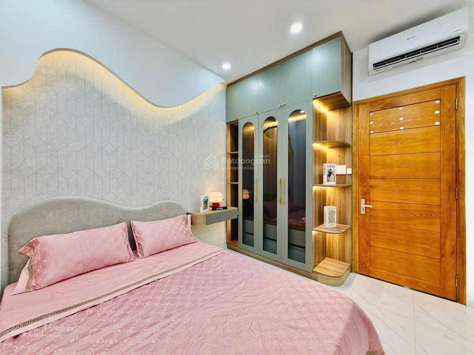 102 phố nguyễn tuân, nhà dân xây mới, ngõ to như phố, ko quy hoạch, dt 38m2* 5 tầng
