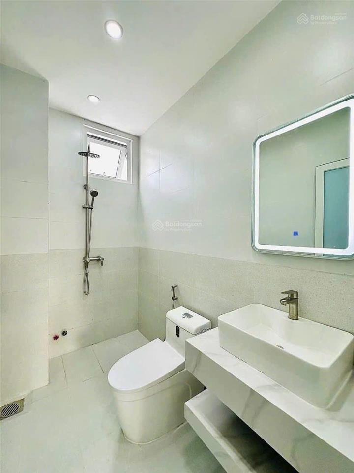 Siêu hiếm phố chính kinh, nhà đẹp ở luôn, 2 thoáng, ngõ to, cách 15 oto tránh, dt 39m2* 5 tầng