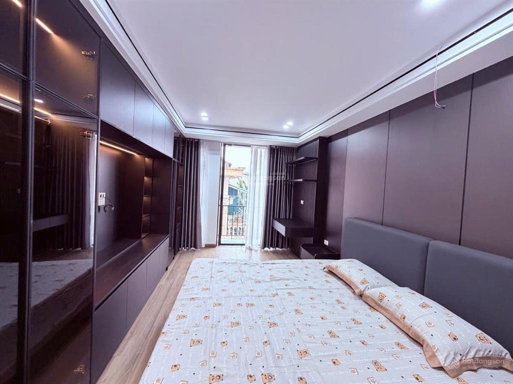 Vip phố quan nhân, nhà đẹp ở luôn, ngõ siêu to, cách 15m oto tránh , ko quy hoạch, dt 36m2* 5 tầng
