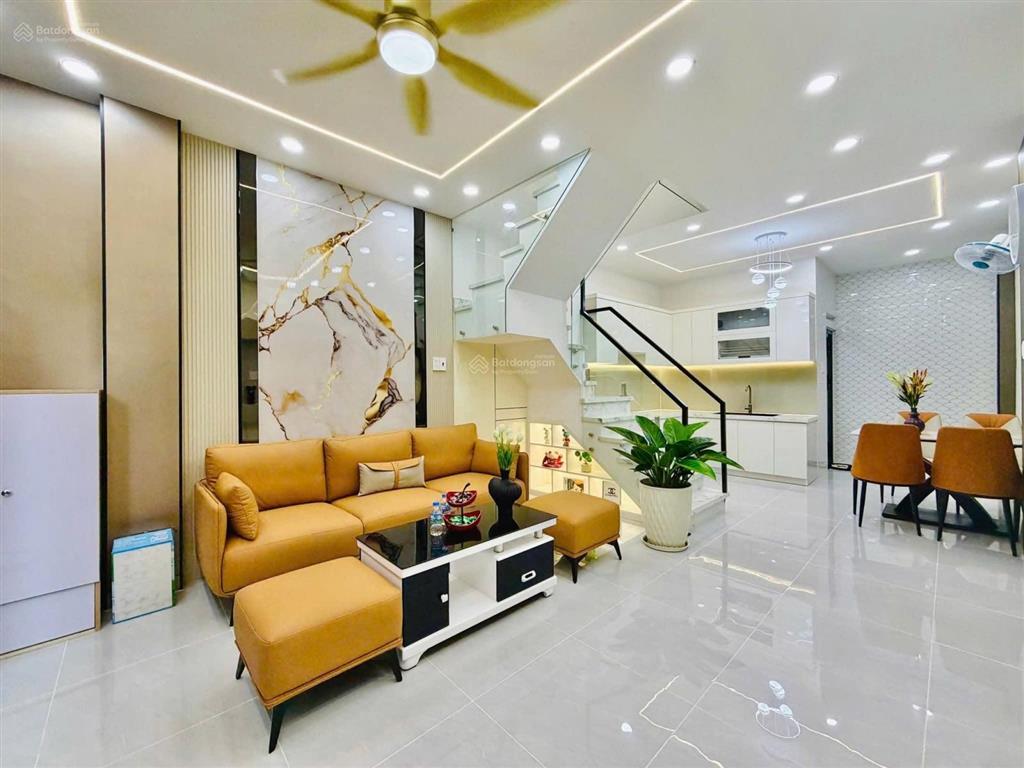 Vip phố quan nhân, nhà đẹp ở luôn, ngõ siêu to, cách 15m oto tránh , ko quy hoạch, dt 36m2* 5 tầng