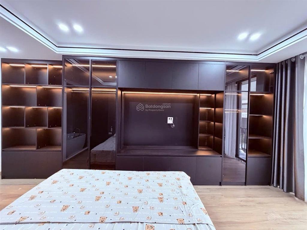 Chủ giảm chào 1 tỷ phố chính kinh, nhà xây mới, ngõ nông,cách 15m oto tránh,ko quy hoạch, dt 42m*7t