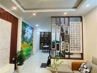 Giá hời phố cự lộc, nhà dân xây mới, ngõ xe 3 gác, 2 thoáng, ko quy hoạch, dt 38m2* 5 tầng