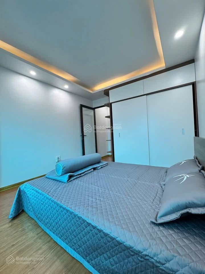 Giảm mạnh phố quan nhân, nhà dân mới xây, ngõ nông, cách 15m oto tránh, ko quy hoạch, dt 36m2*5t